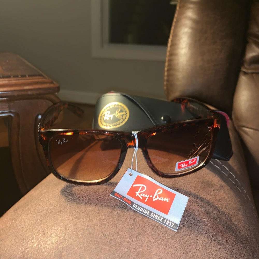 RAYBAN